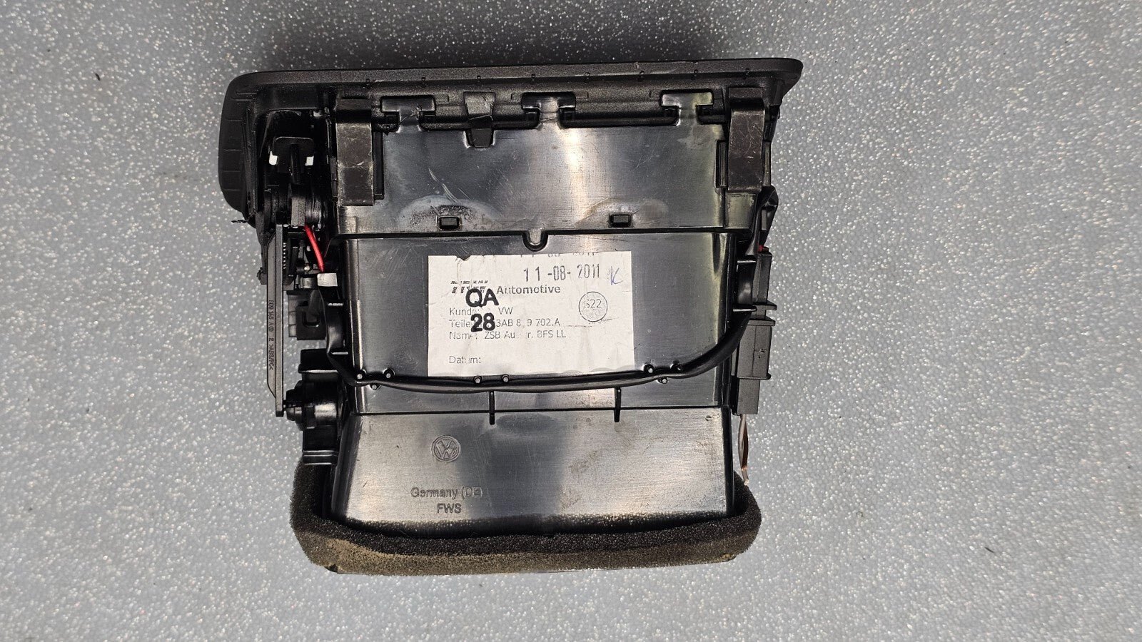 🔥09-17 VW Passat CC Front Right passenger Air Vent A/C AC Heater Panel Black