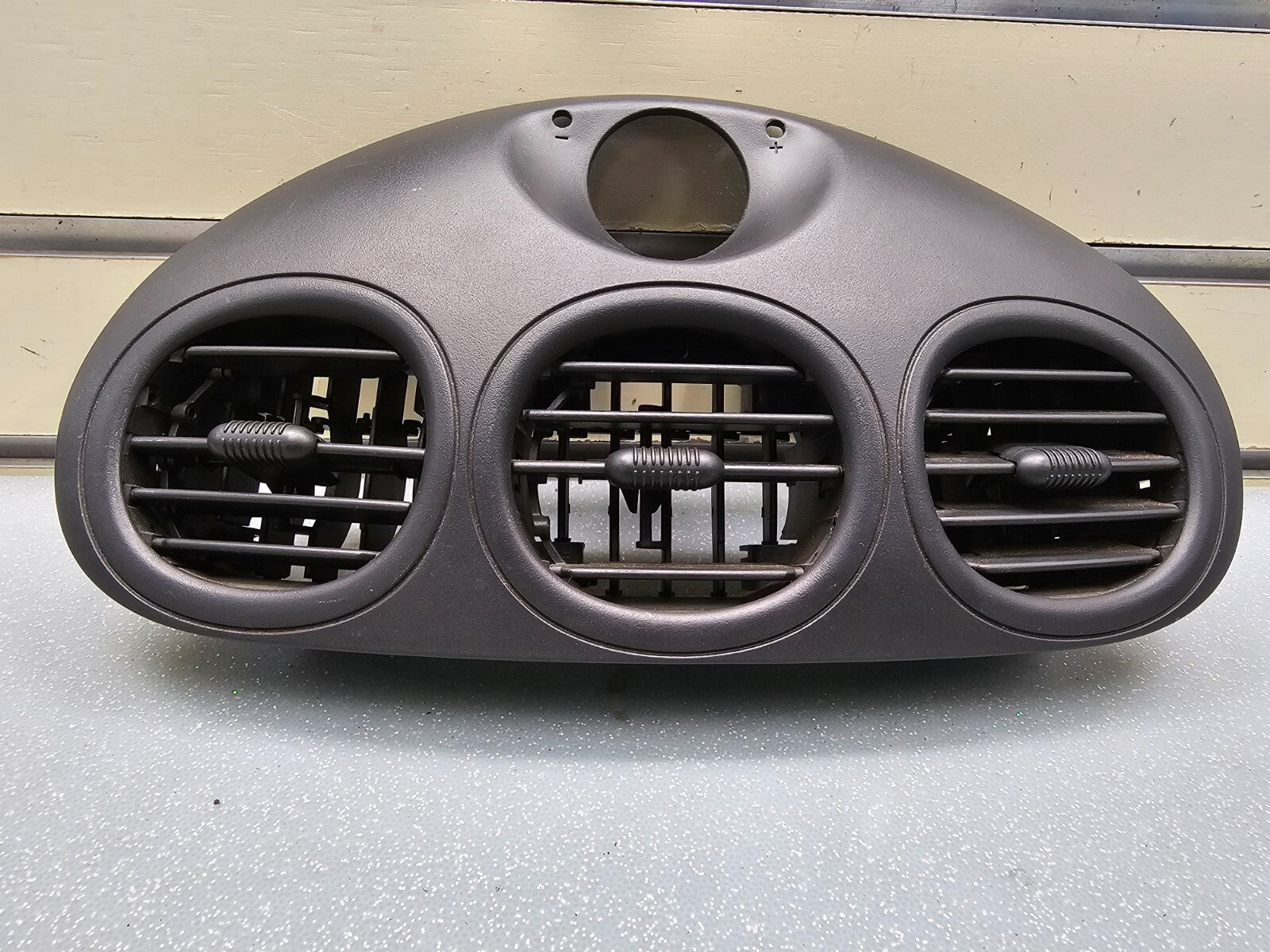 🔥98-04 Chrysler 300M Front Center Dash A/C Air Conditioning Heater Vent OEM