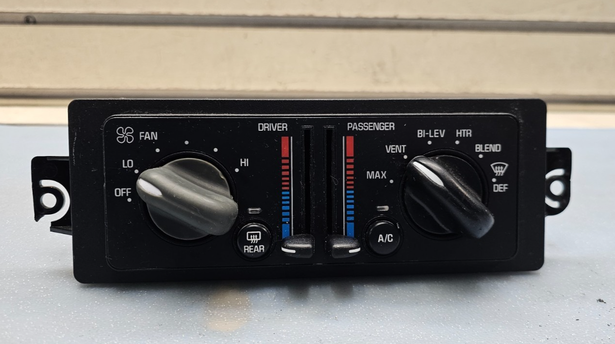 🔥00-05 Buick Regal Century Dash Climate Control Heater Temperature Conditioning