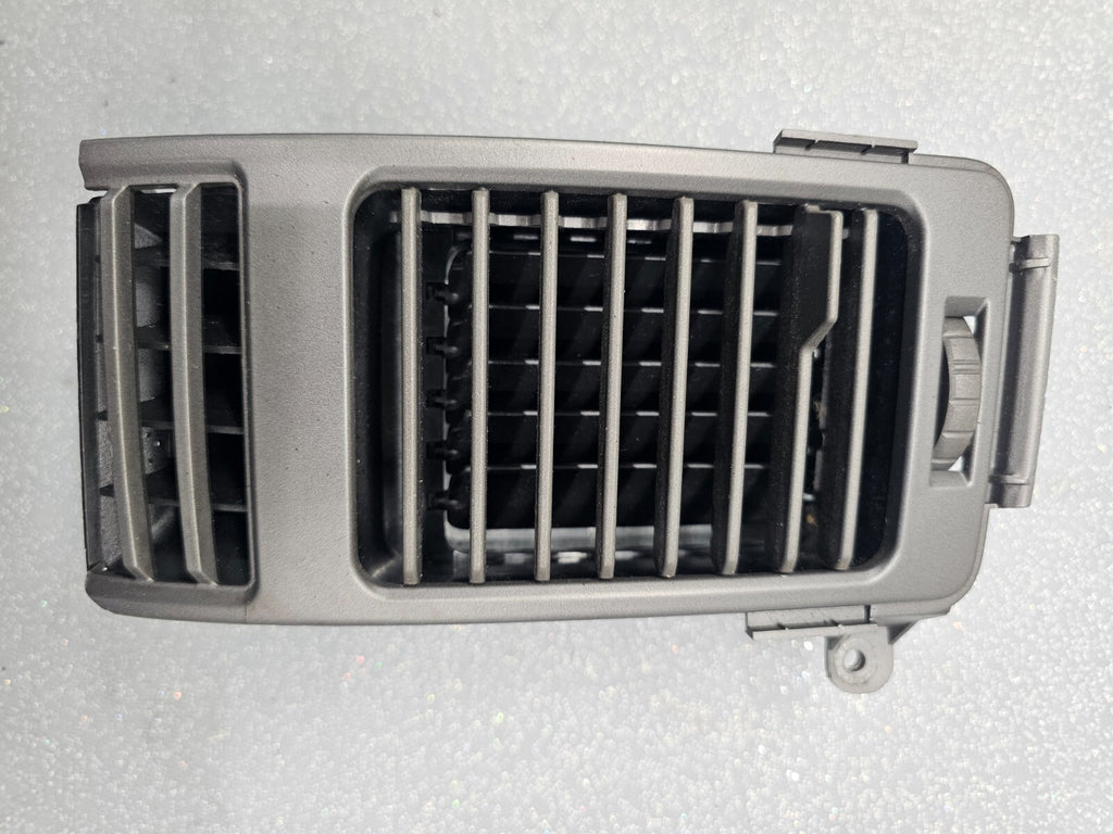 🔥05-15 NISSAN TITAN ARMADA QX56 DASH FRONT CENTER LEFT AIR VENT HEATER TRIM