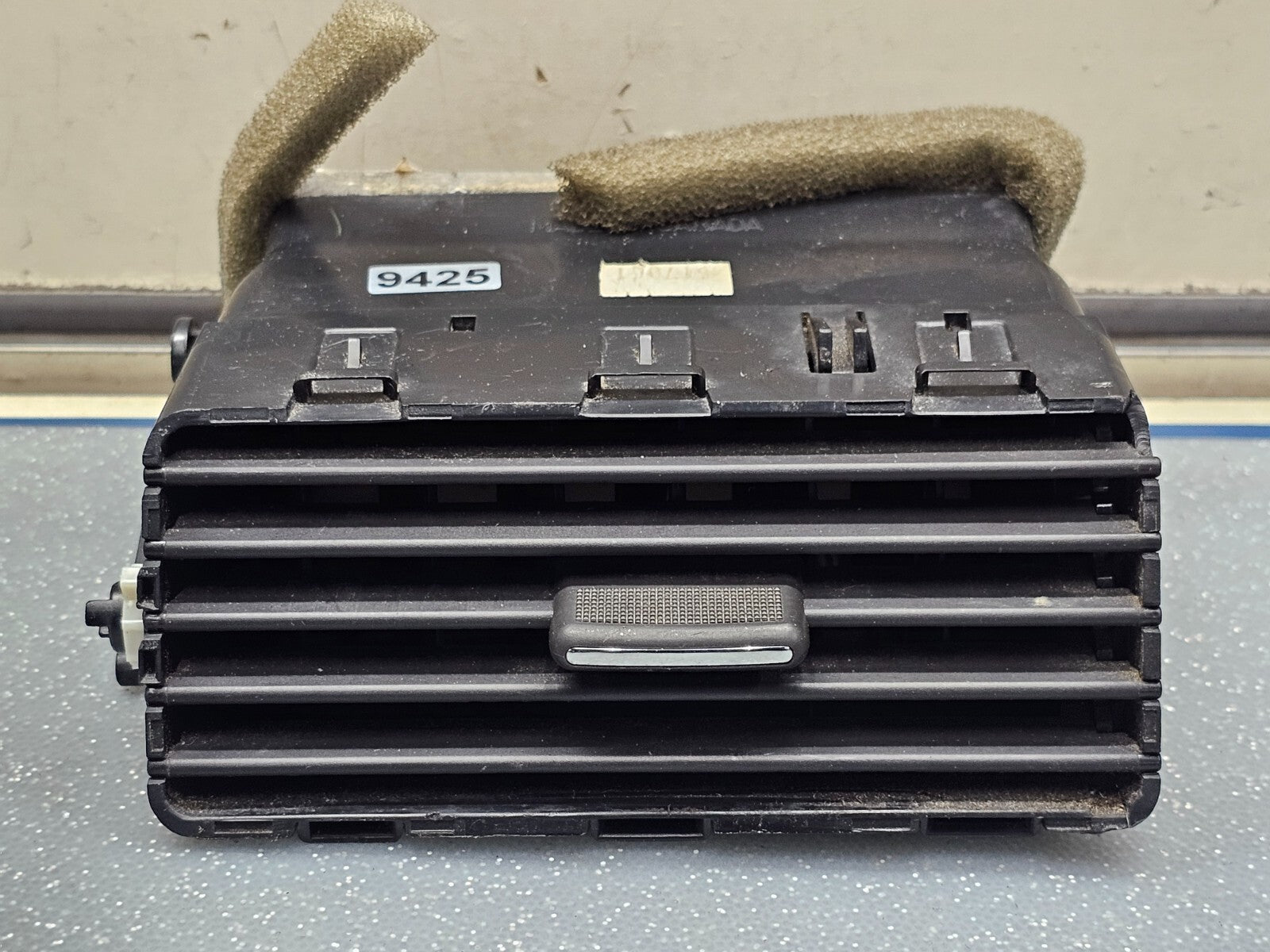 🔥07-13 Suburban YUKON Dash Left Driver Air Vent Heater Filter Conditioner VT16