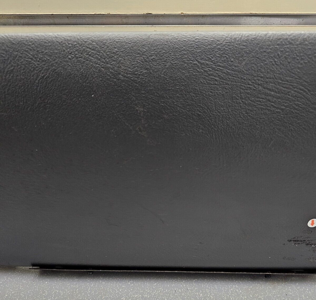 99-06 SILVERADO SIERRA Dash GLOVE BOX Storage Compartment Assembly Black G3