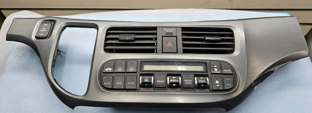 🔥05-10 Honda Odyssey Center Dash Radio Climate Control Bezel Trim Panel Silver