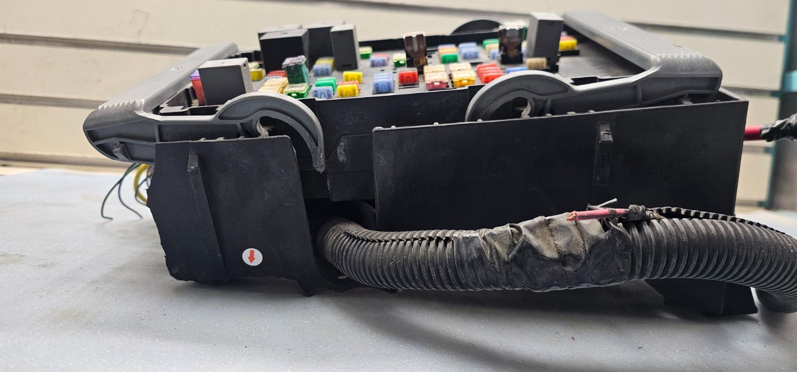 🔥10-13 Chevy Silverado GMC Sierra Fuse Box Relay Junction Power Module Unit OEM