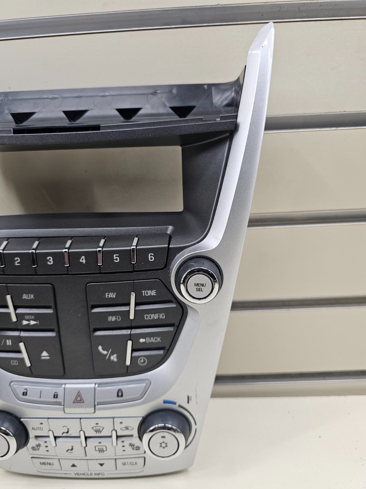 10-11 Equinox Terrain AM FM Radio Stereo Climate Control Trim Panel Bezel SILVER