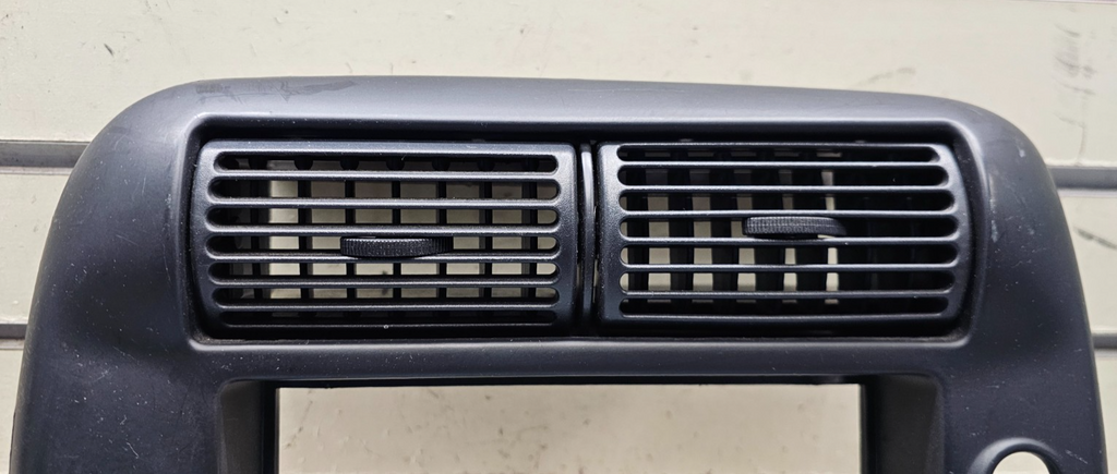 95-10 Ranger Explorer Center Dash Radio Stereo Display Bezel Trim Panel BLACK B2
