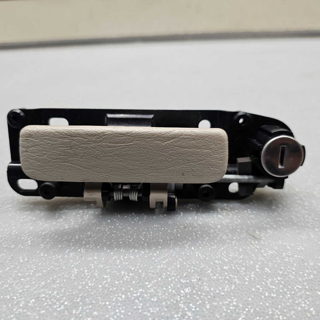 🔥01-05 Chrysler PT Cruiser Glove Compartment Box Latch Handle Lock Assembly Tan