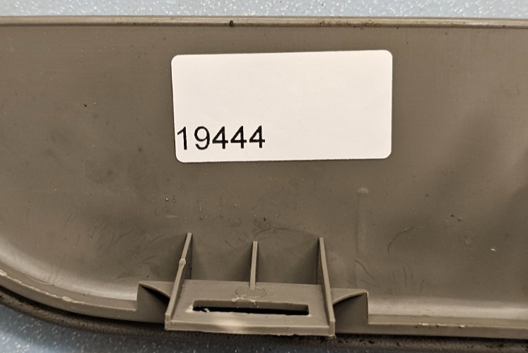 🔥03-06 CHEVY SILVERADO TAHOE GMC SIERRA CENTER CONSOLE STORAGE CUBBY TRAY TAN