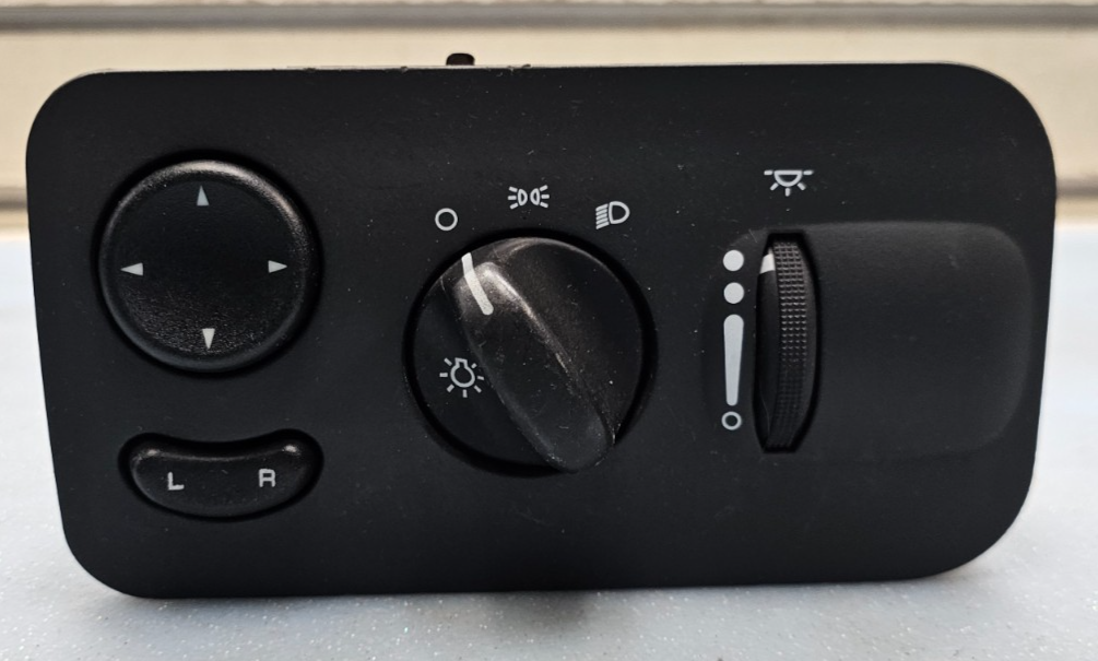 01-07 Caravan Town Country Headlight Fog Light Mirror Power Control Switch Black