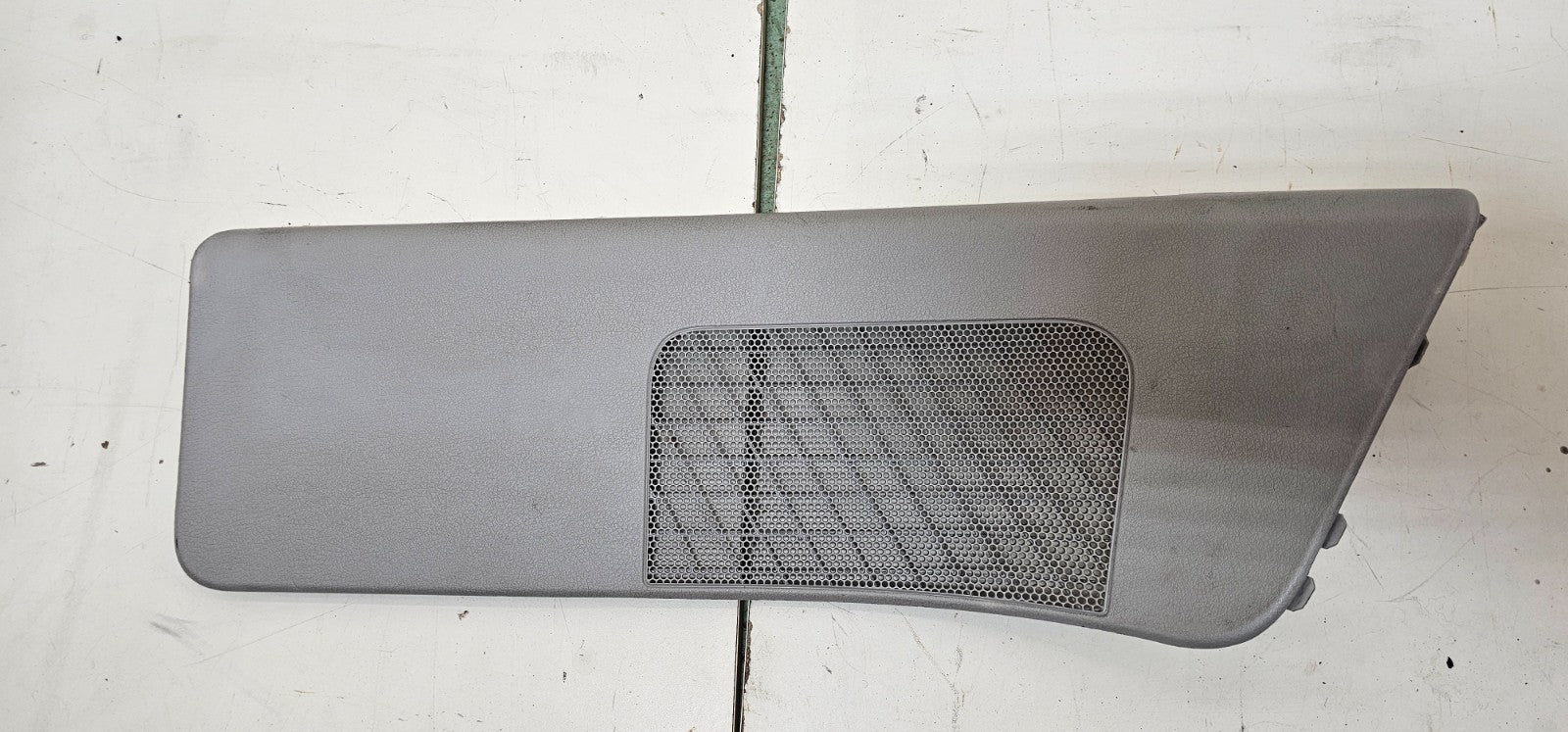 🔥11-20 GRAND CARAVAN TOWN COUNTRY REAR RIGHT QUARTER BOLSTER PANEL TRIM GRAY