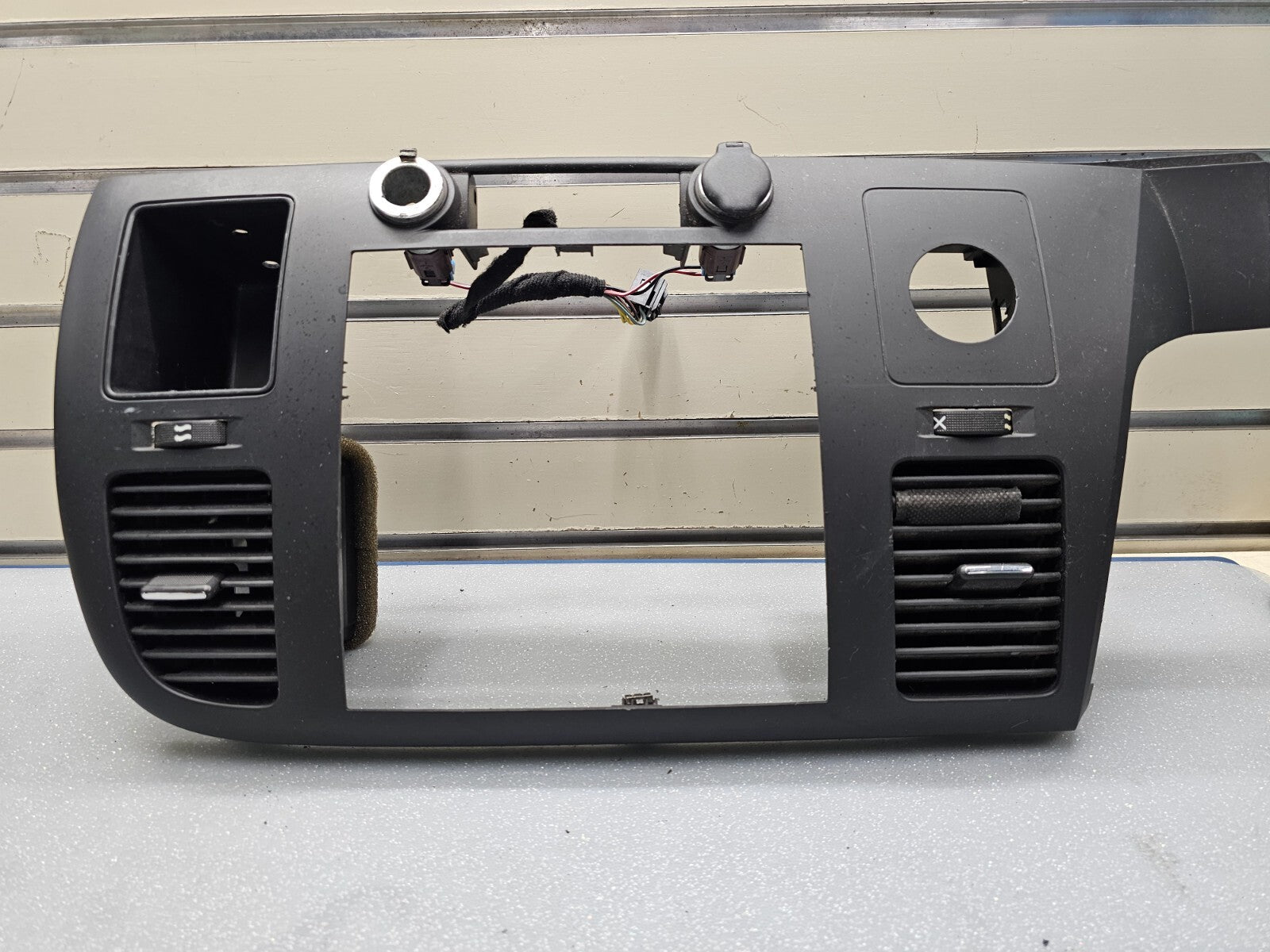 🔥07-14 Silverado SIERRA Center Dash Radio Bezel AC Climate Trim Panel BLACK B6