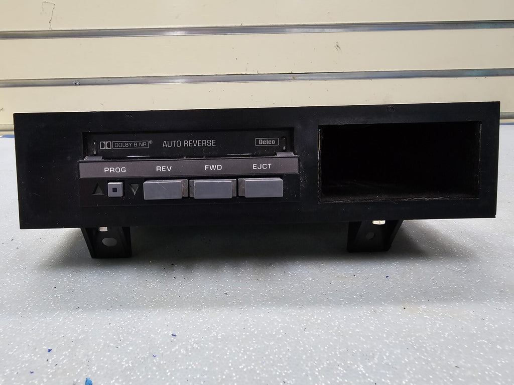 🔥88-94 Chevy Silverado Suburban CK AM FM Radio Audio Stereo Cassette Player OEM
