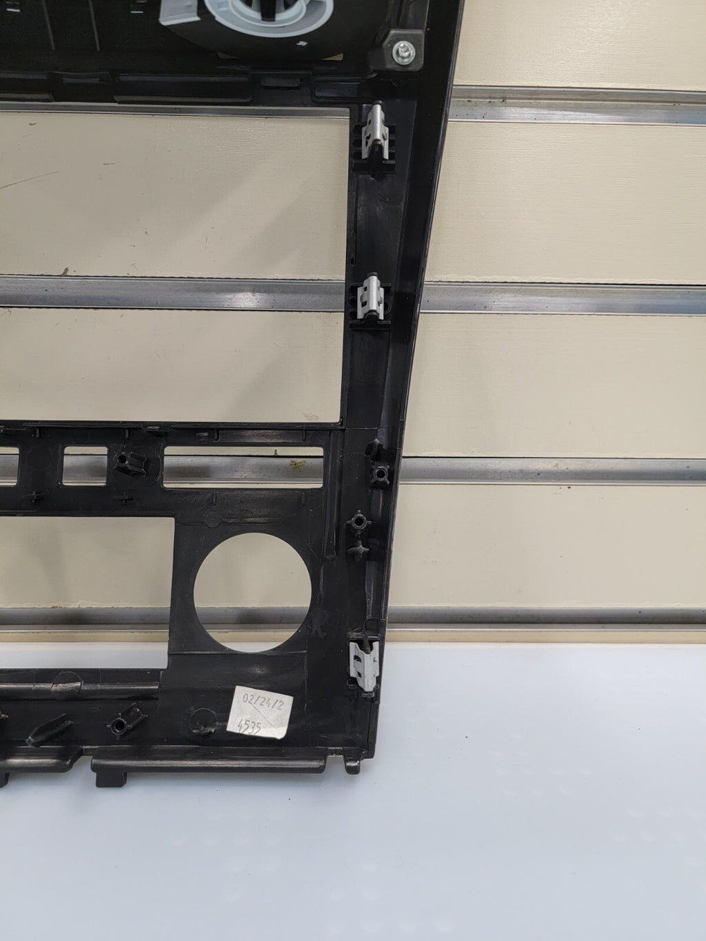🔥07-12 GMC Acadia OEM Silver Center Dash Bezel Radio Climate Controls Surround