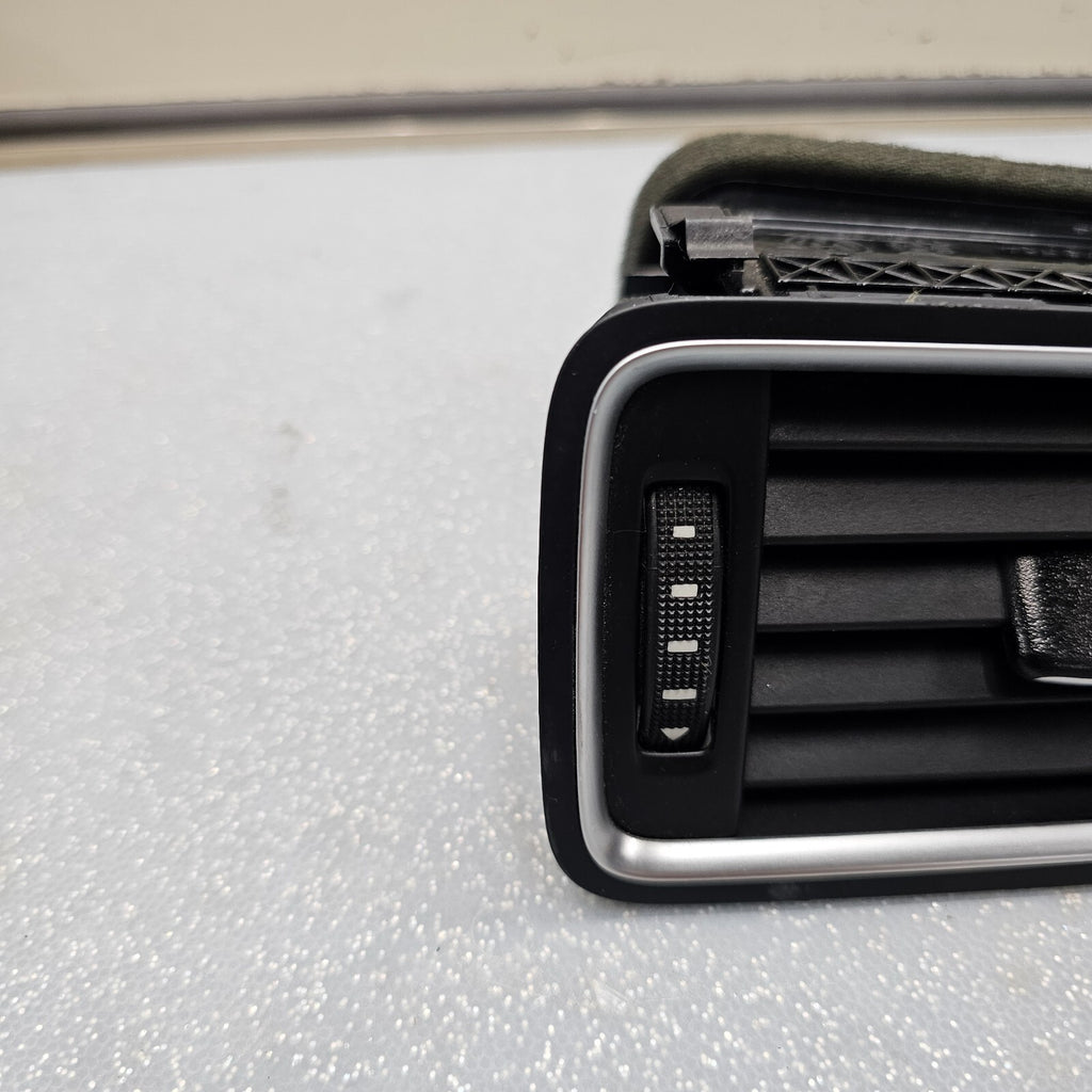 🔥11-18 VW Volkswagen Jetta Right Passenger Center Dash AC Air Vent Heater Trim