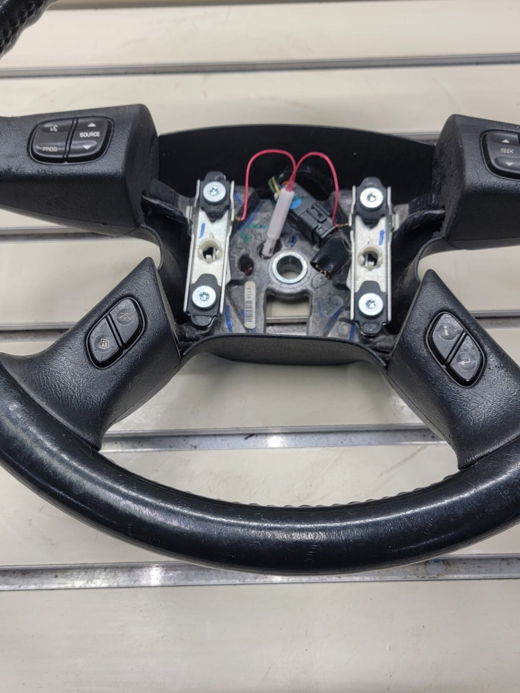 🔥03-06 SILVERADO SIERRA YUKON TAHOE SUBURBAN STEERING WHEEL LEATHER BLACK