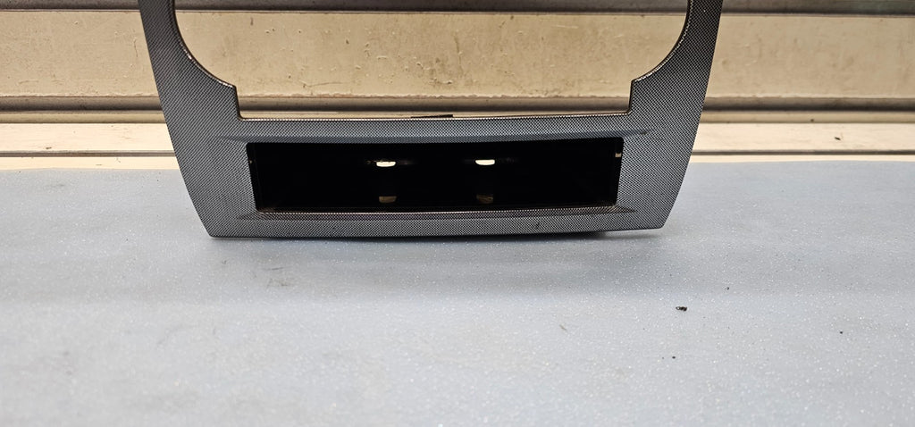 🔥05-07 CHRYSLER 300 CENTER DASH RADIO BEZEL CENTER TRIM PANEL SILVER OEM B16