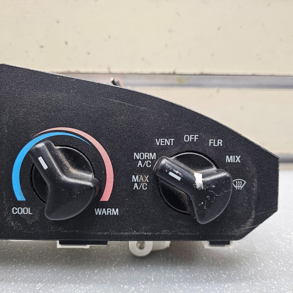 97-03 Ford Econoline E150 Dash AC Heater Temperature Climate Control Conditioner