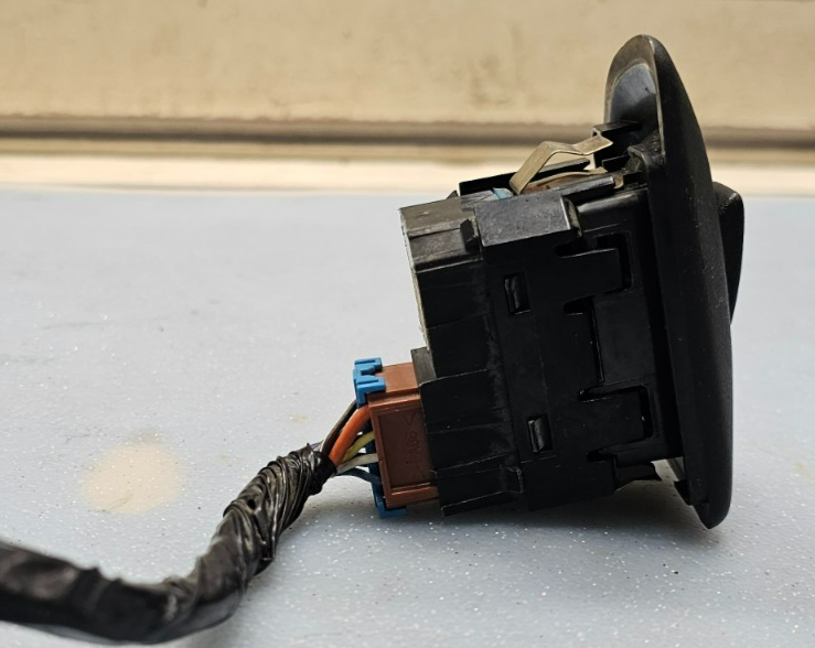 🔥03-06 Silverado Tahoe Suburban Yukon Sierra Left Rear Window Door Switch Black