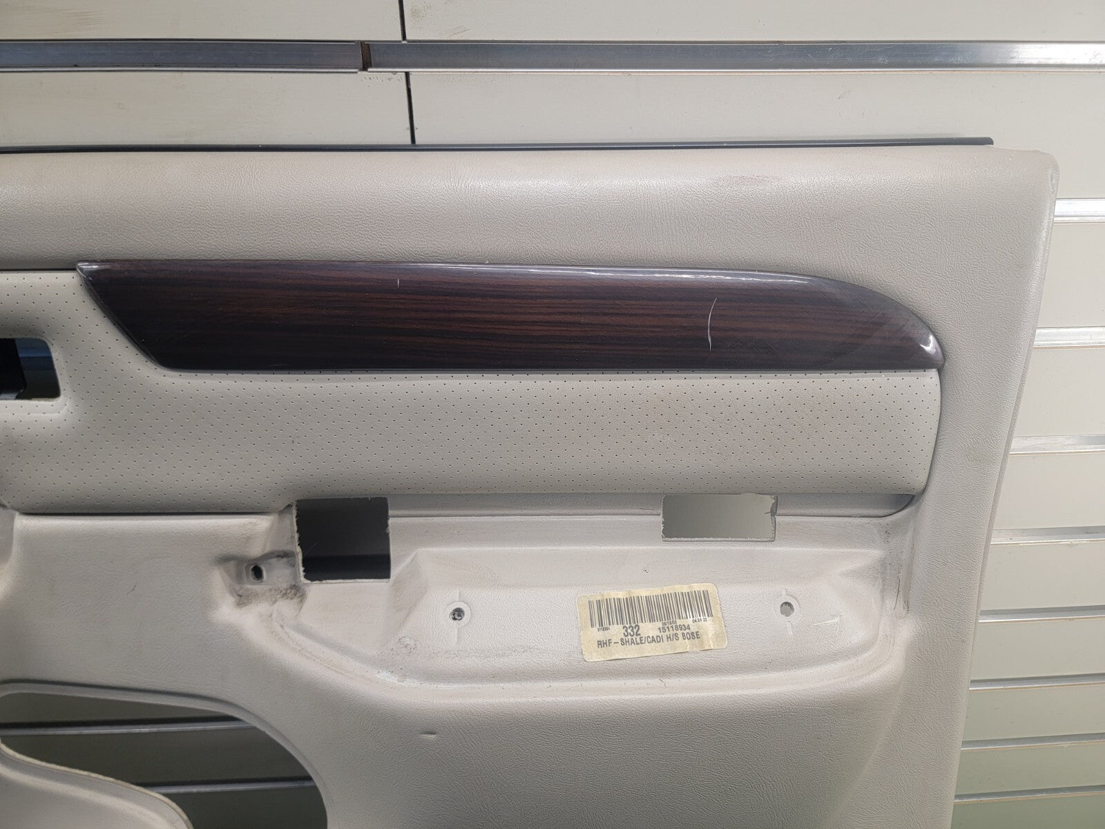 🔥2003-2006 Chevy Silverado SIERRA Door Panel Front right passenger side Tan D5