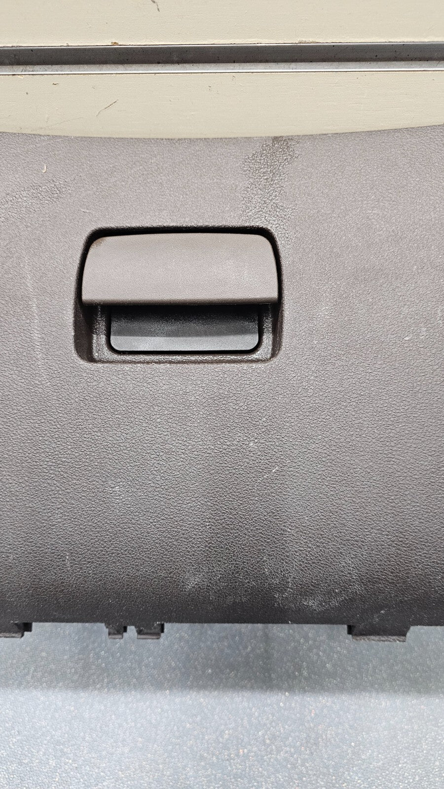 08-12 MALIBU DASH GLOVE BOX STORAGE COMPARTMENT ASSEMBLY INSTRUMENT PANEL BLACK