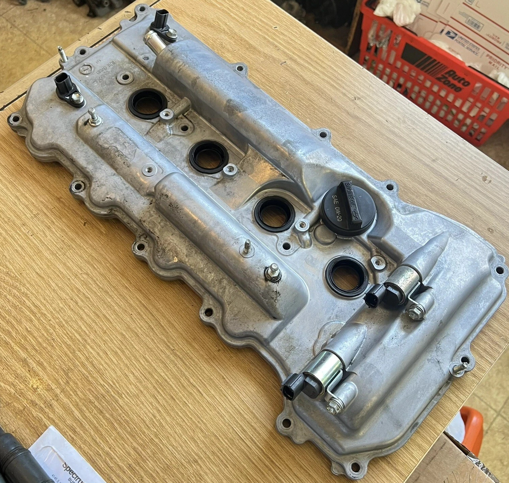 🔥10-17 Toyota Camry 2.5L Engine Valve Cover 11211-0V010 OEM