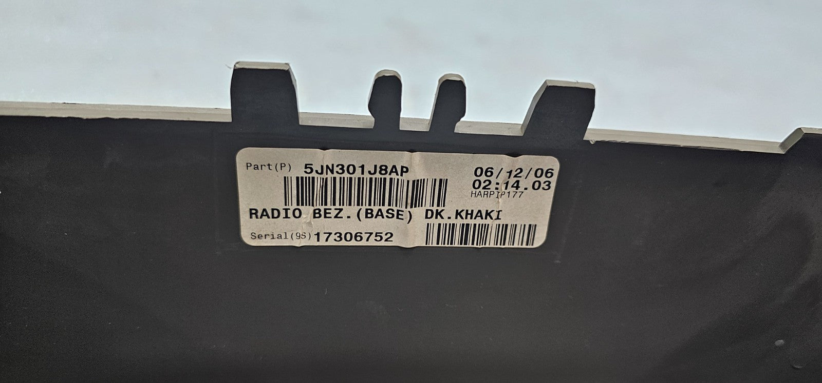 🔥05-07 Grand Cherokee Center Dash AM FM RADIO STEREO TRIM BEZEL PANEL Gray B30