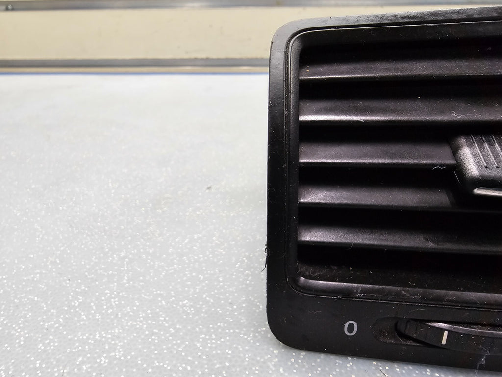 🔥05-10 VOLKSWAGEN JETTA FRONT CENTER DASH RIGHT PASSENGER AIR VENT HEATER BLACK