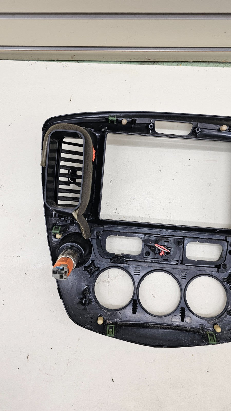 🔥01-06 Tribute Dash Instrument Cluster Speedometer Bezel Trim Panel Black