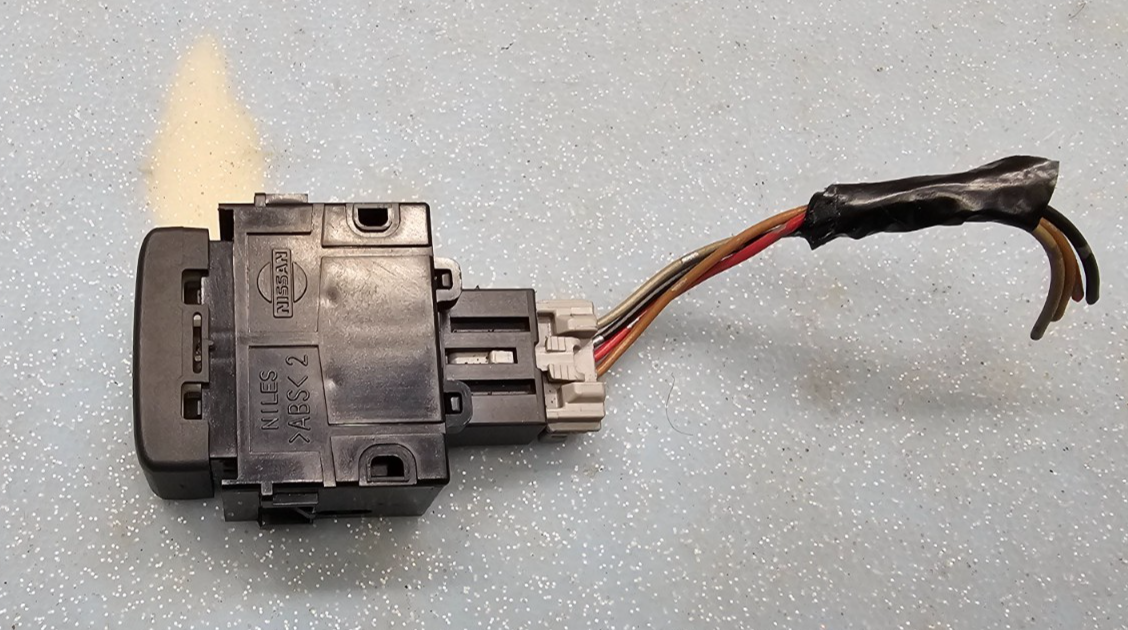 🔥03-04 Infiniti G35 Coupe 3.5L V6 VDC Vehicle Dynamics Traction Control Switch 