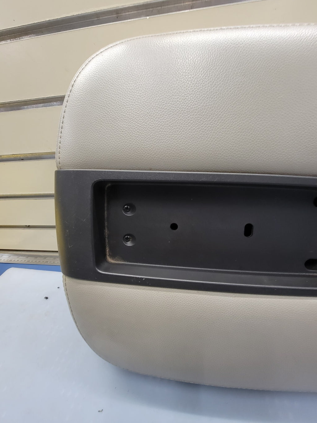 🔥07-13 Chevy Tahoe, Suburban, Yukon Leather Console Lid Armrest Cover Tan JS5