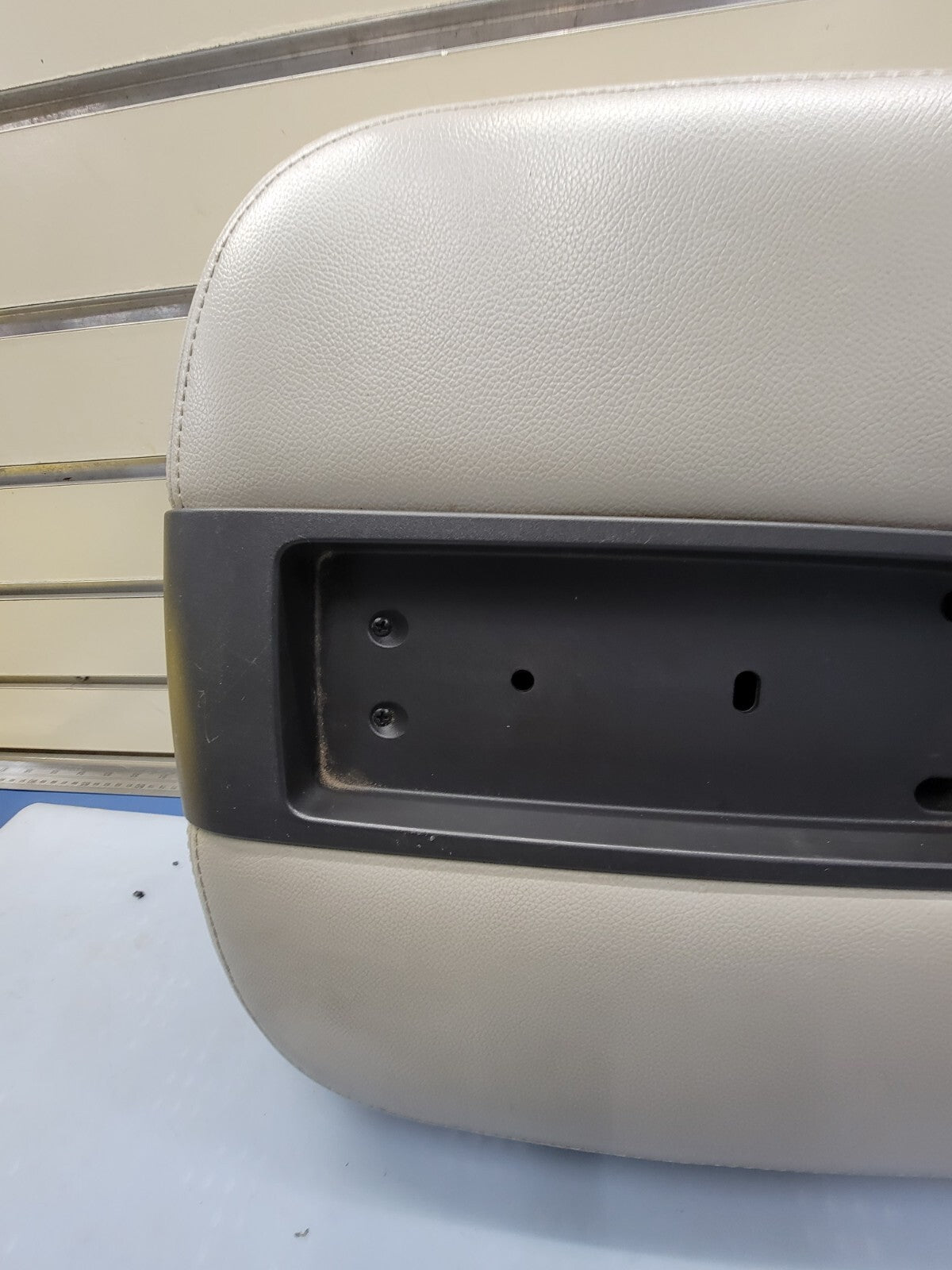 🔥07-13 Chevy Tahoe, Suburban, Yukon Leather Console Lid Armrest Cover Tan JS5