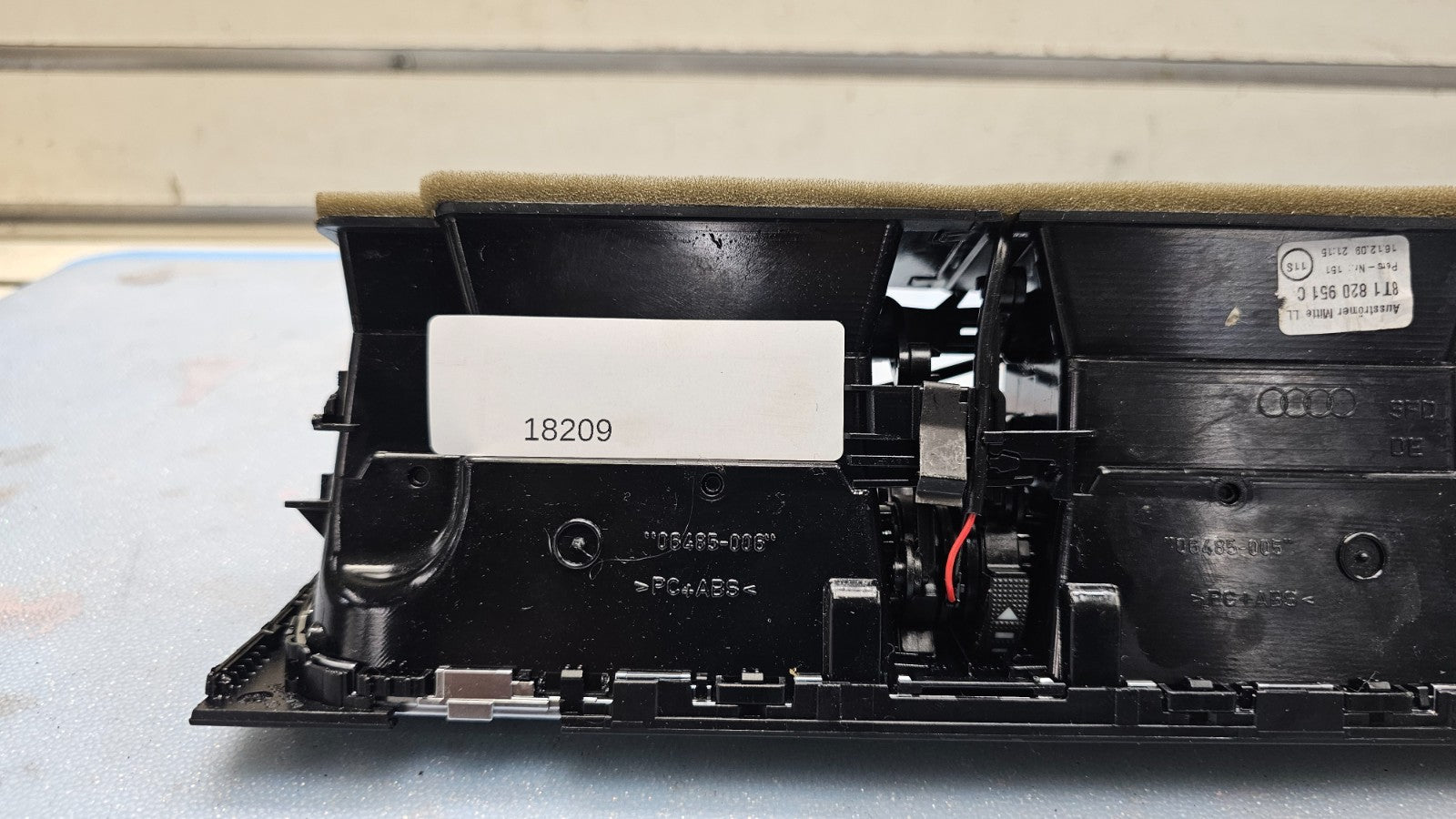 09-12 Audi A4 S4 A5 Center Dash AC Air Vent Heater Conditioner Instrument Black