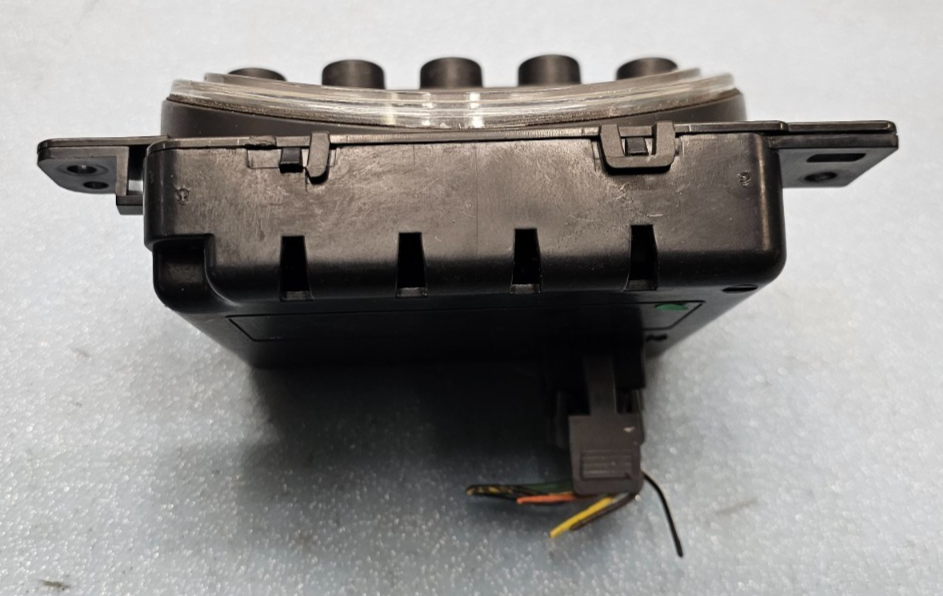 🔥04-08 PONTIAC GRAND PRIX 5 Button Info Display Screen Center Dash Bezel Switch