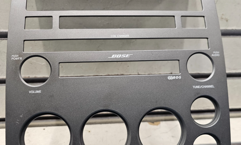 🔥04-07 NISSAN ARMADA TITAN STEREO RADIO DASH PANEL TRIM SURROUND BEZEL SILVER