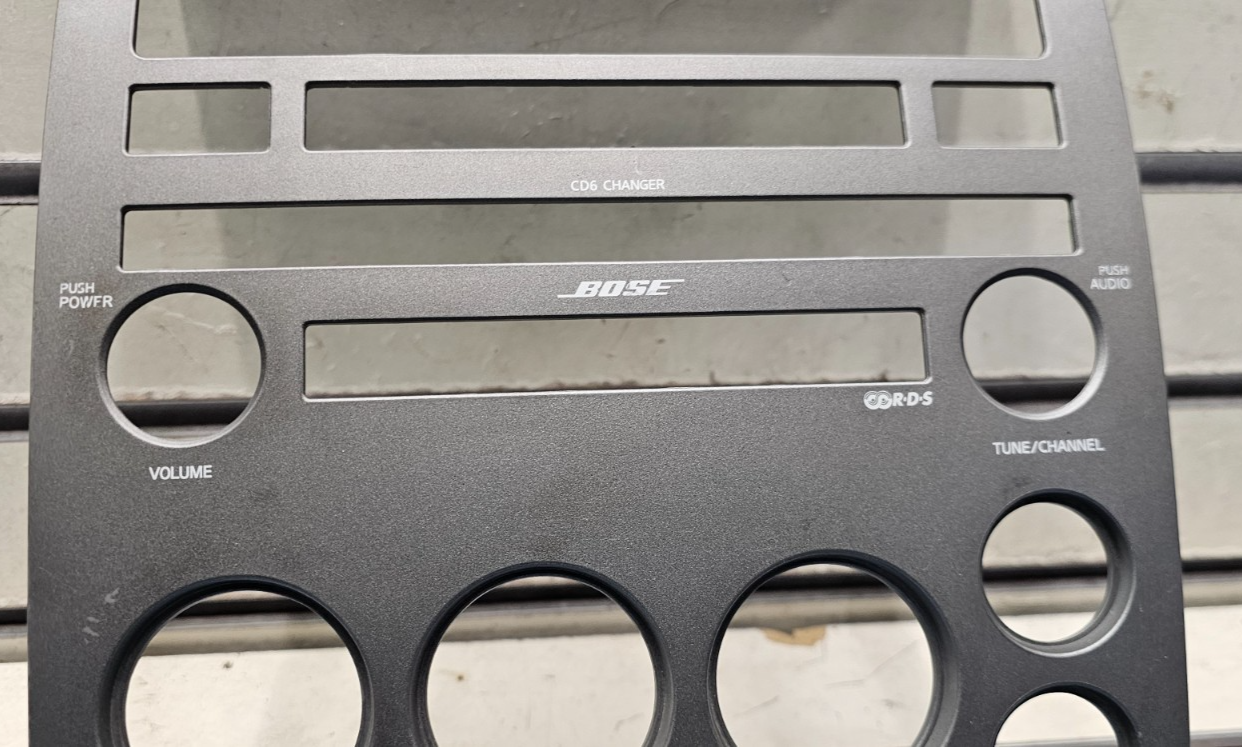 🔥04-07 NISSAN ARMADA TITAN STEREO RADIO DASH PANEL TRIM SURROUND BEZEL SILVER