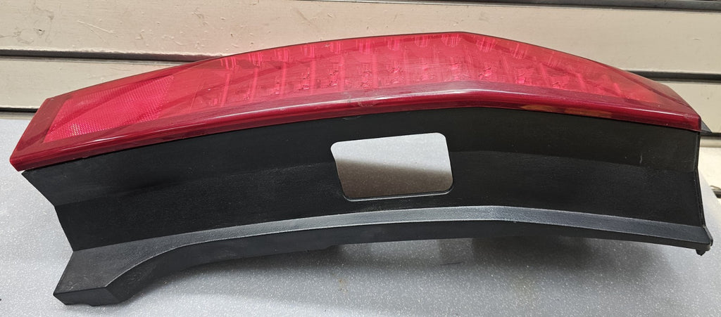 🔥04-09 CADILLAC SRX LEFT DRIVER MASTER REAR BRAKE TAIL STOP LIGHT LAMP ASSEMBLY