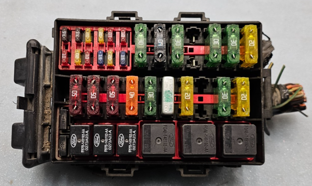 🔥99-03 Ford F150 F250 F350 Interior Fuse Box Junction Relay Block OEM
