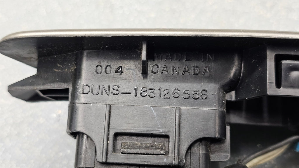 🔥04-07 Chevy Malibu Front Right Passenger Power Window Door Switch Lock Gray