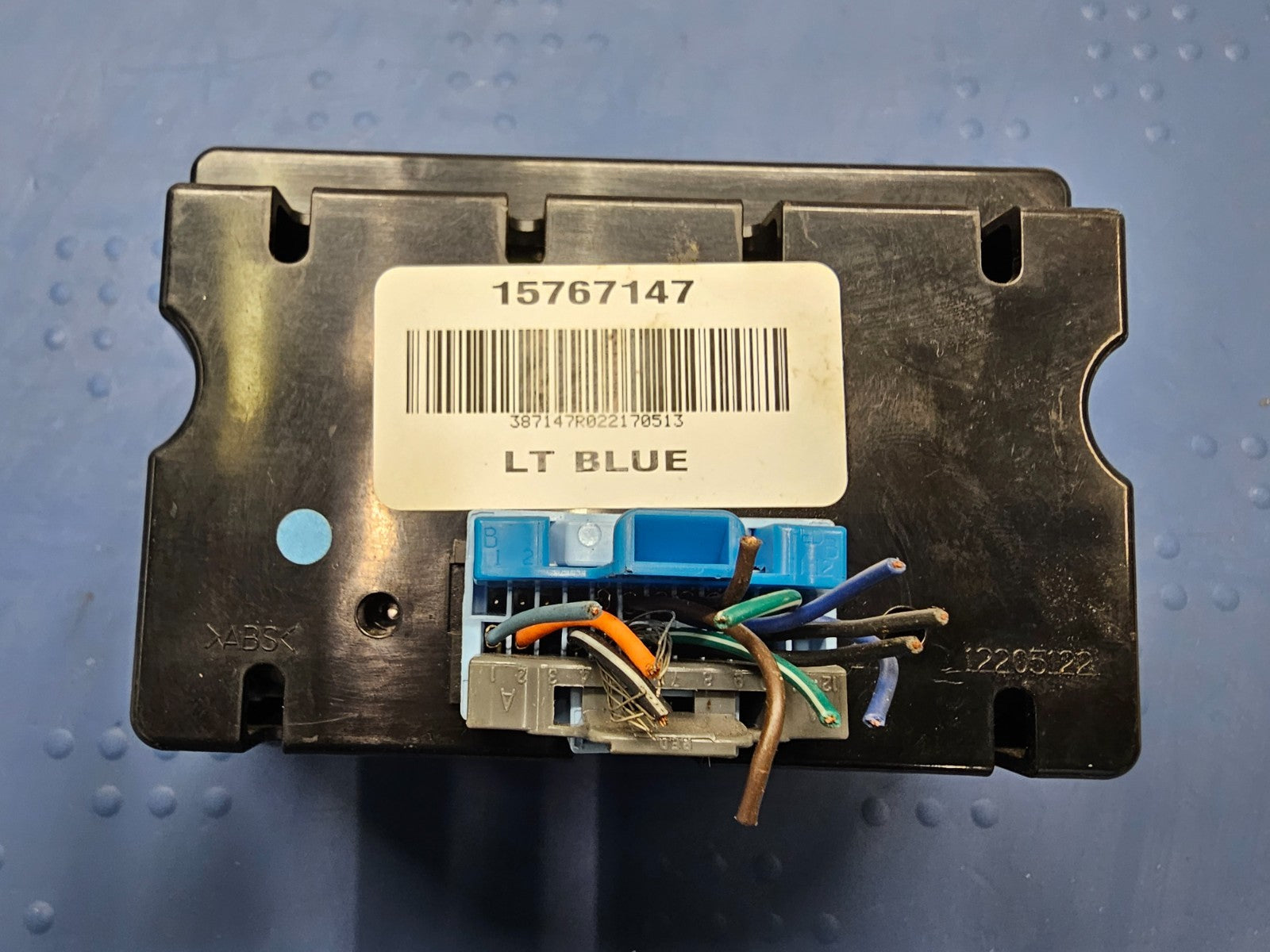 🔥03-06 Tahoe Suburban Yukon Sierra Rear Audio Climate Control Switch Panel OEM