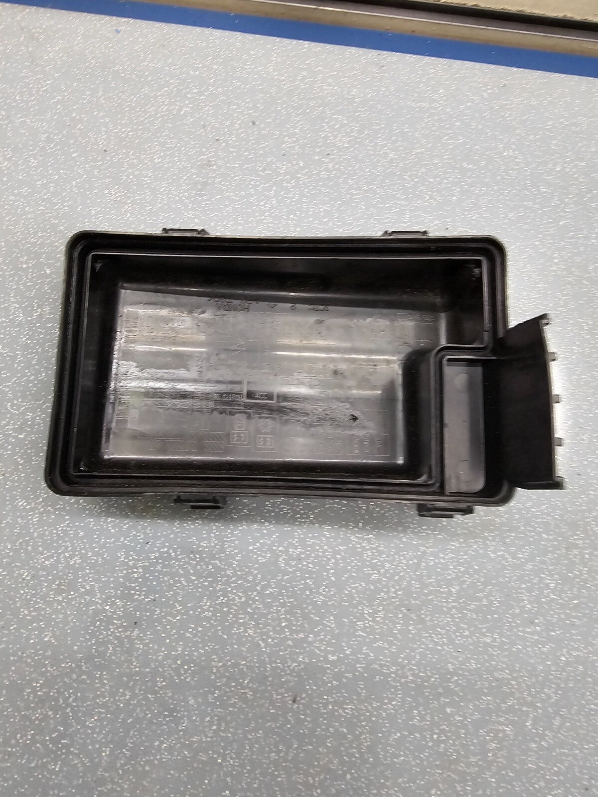 🔥2005-2010 Honda Odyssey Under Hood Fuse Relay Box Cover Lid Black