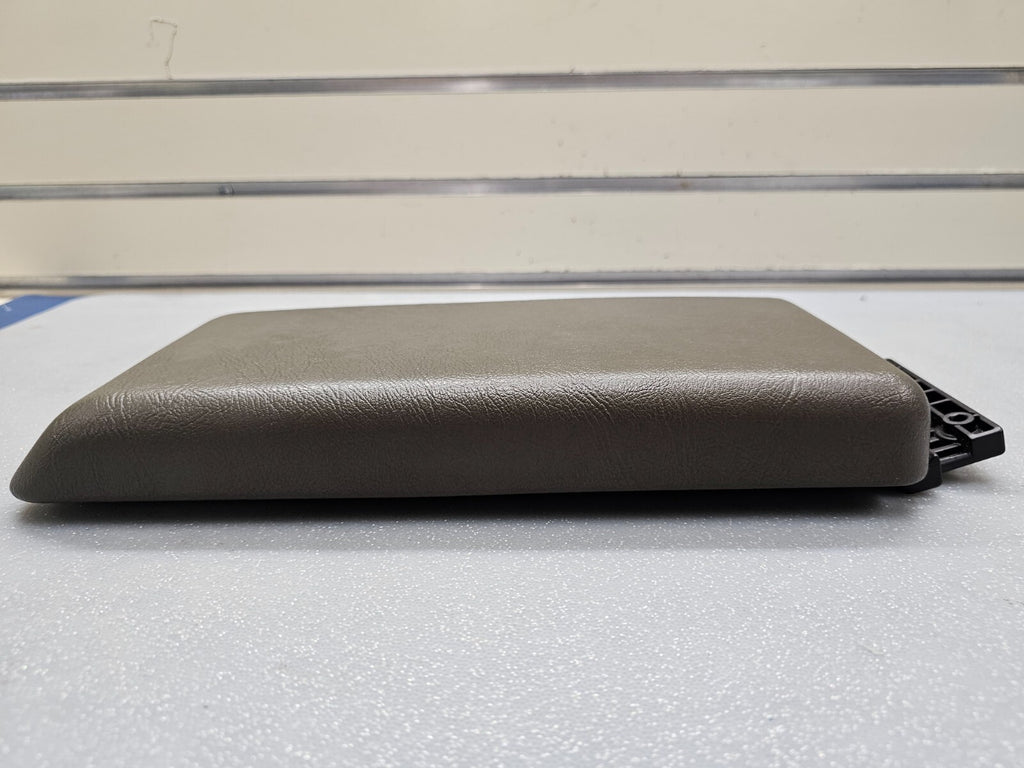 🔥94-00 Mercedes W202 C220 C280 Center Console Storage Lid Armrest Assembly Tan