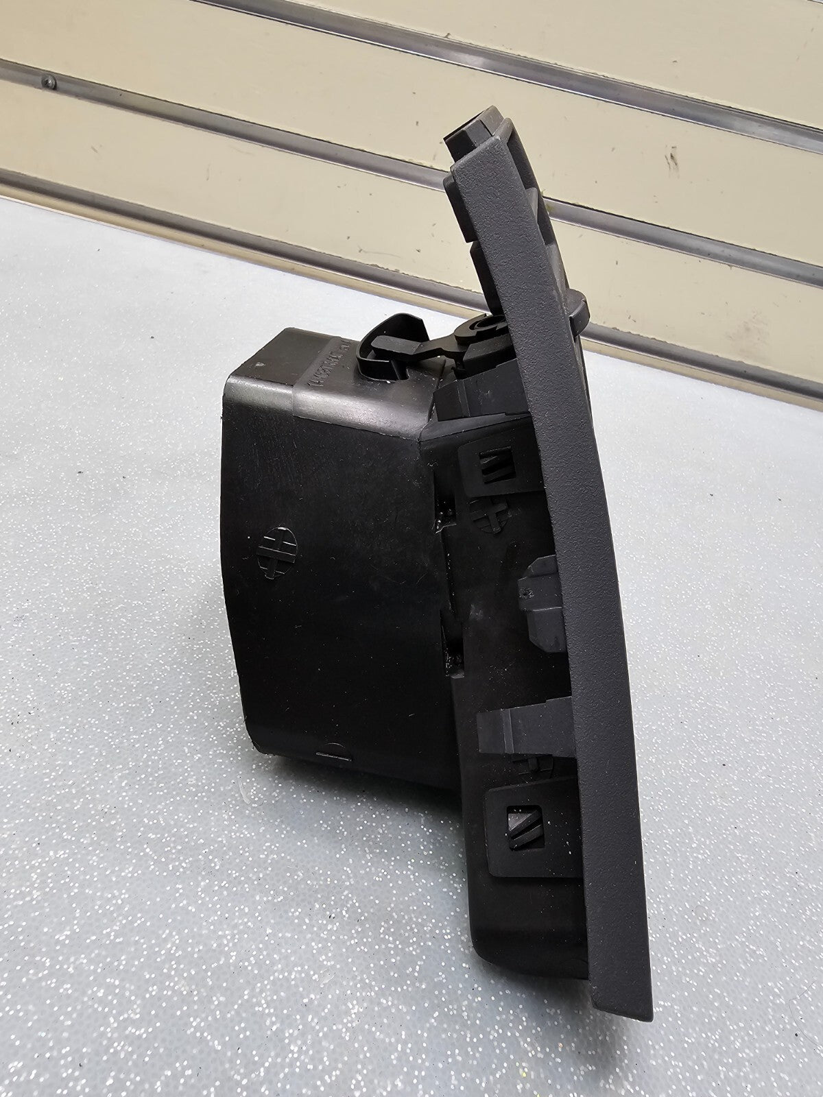 07-10 CHRYSLER SEBRING Dash Right Passenger A/C AC Air Vent Heater Panel BLACK