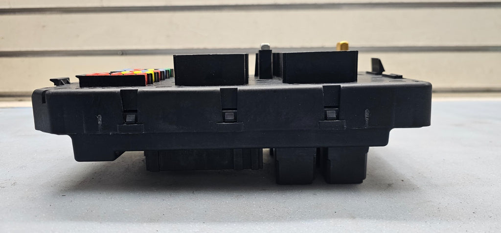 🔥2007 Commander Grand Cherokee Relay Fuse Box Body Control Module Junction Unit