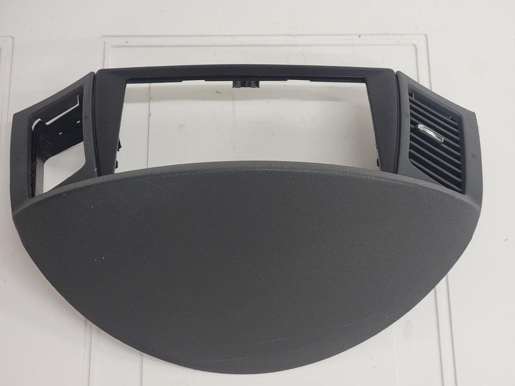 05-07 Jeep Grand Cherokee OEM radio bezel dash trim for navigation GPS Gray B73