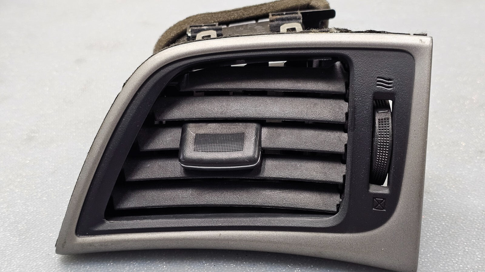 🔥13-16 NISSAN SENTRA DASH RIGHT PASSANGER AIR VENT HEATER CONDITIONING SILVER