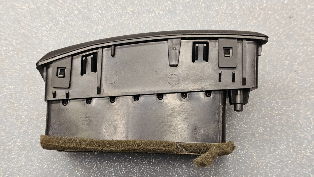 🔥08-11 FORD FOCUS DASH RIGHT PASSSENGER AIR VENT A/C AC HEATER PANEL BLACK