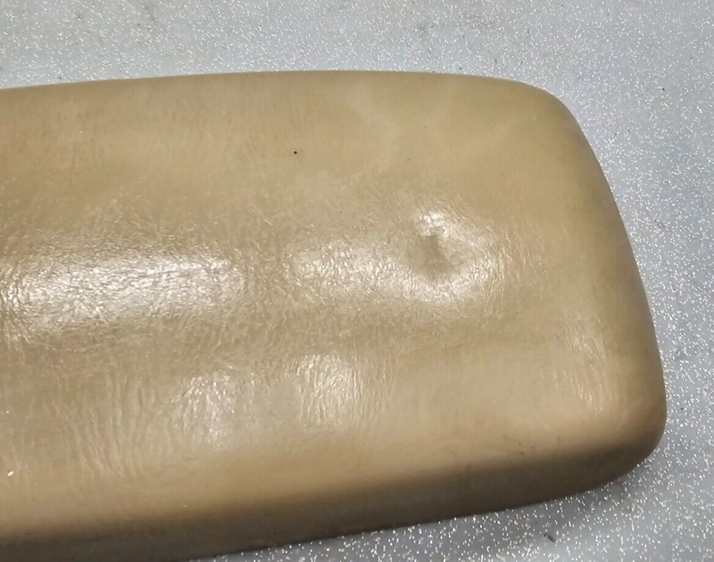 🔥03-08 Solara Center Console Arm Rest Cover Lid Top Pad Leather Assembly Tan