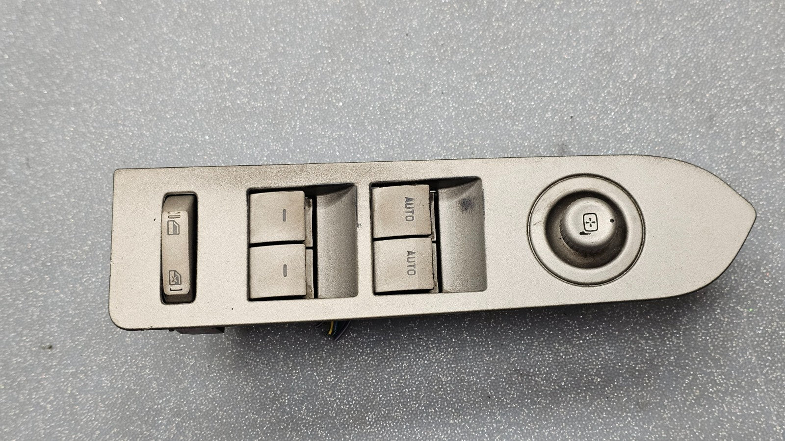 OEM 07-09 Lincoln MKZ Driver's Side Door Master Window Control Switch Silver