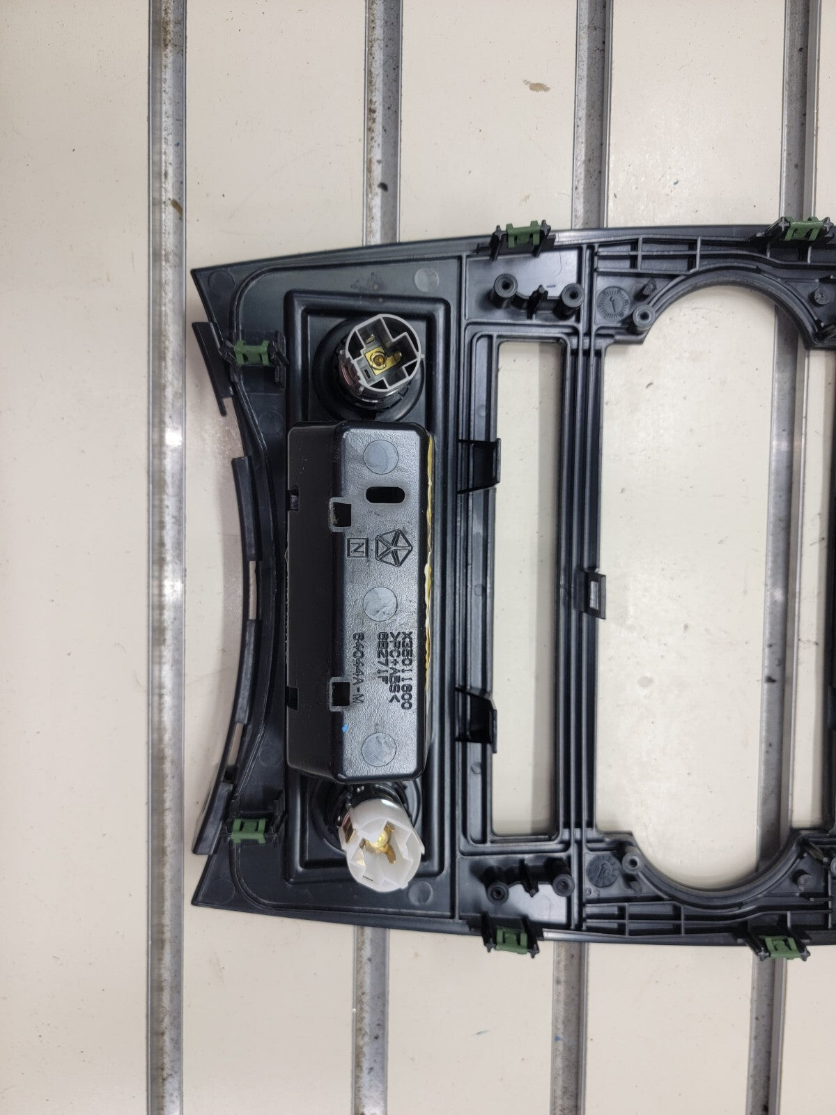 🔥2008-2010 Jeep Grand Cherokee Radio Bezel Center Dash Trim Temperature Control