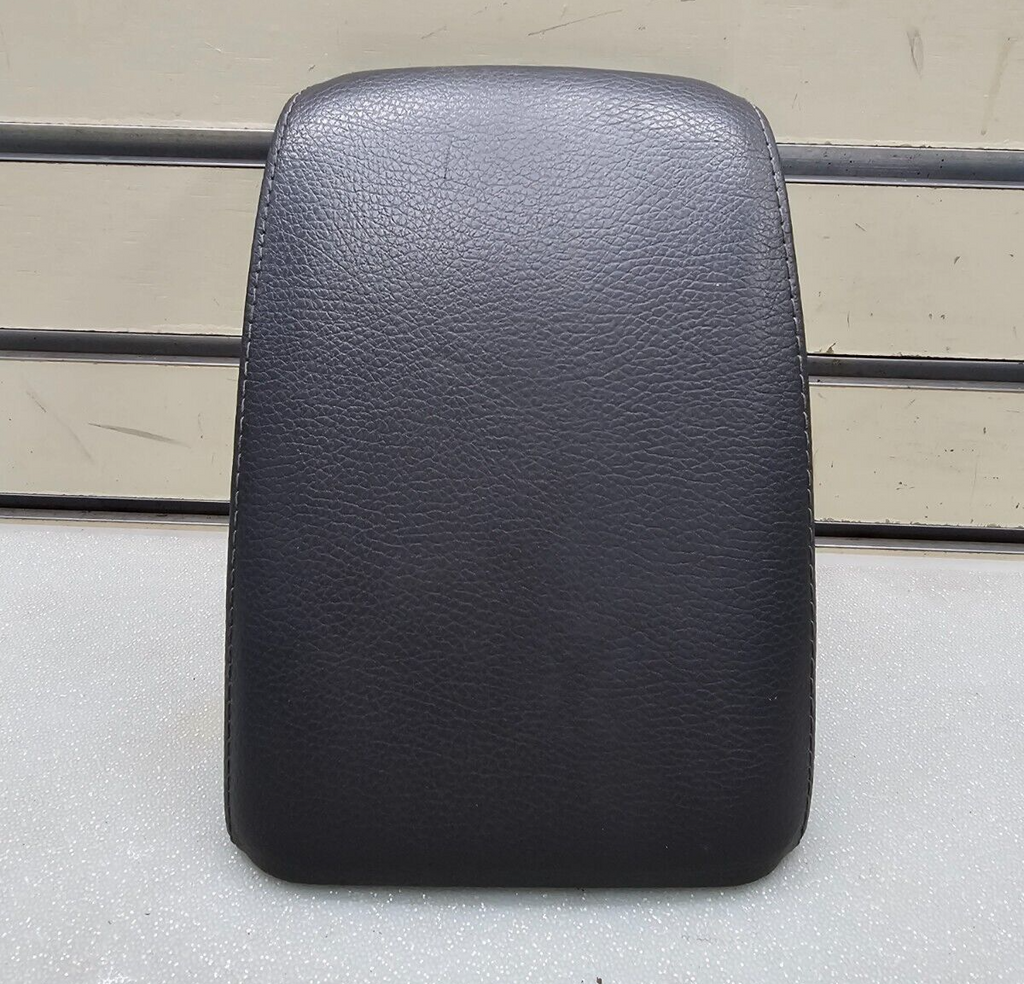 🔥05-08 Volkswagen VW Jetta Center Console Arm Rest Leather Cover Lid Black OEM